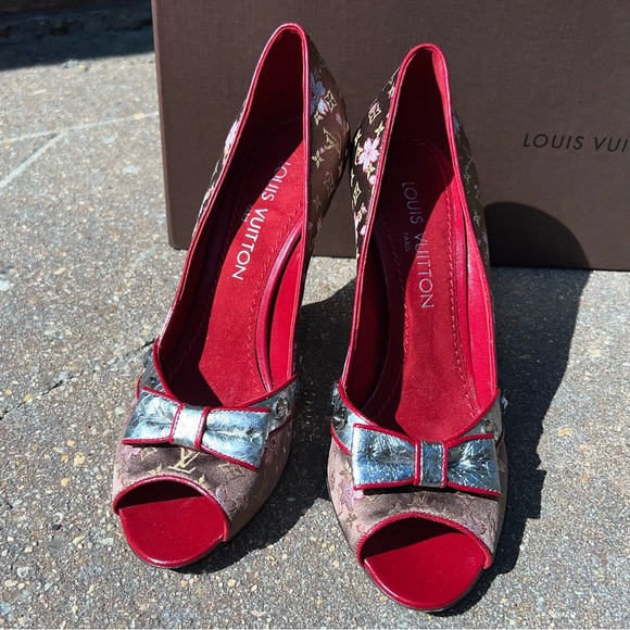 Vintage Louis Vuitton Runway Satin Cherry Blossom Heels - Picture 3 of 12